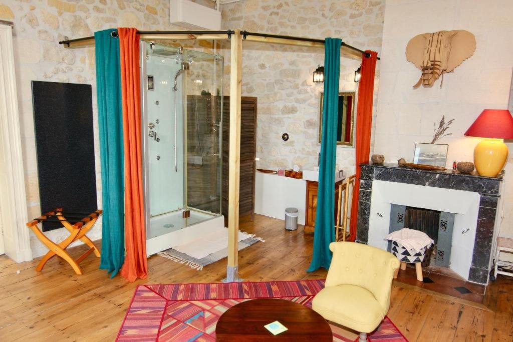 Double Room with Private Bathroom room - Image 3