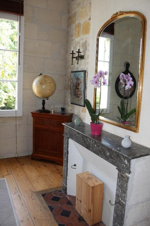 Duplex Double Room with Private Bathroom room - Image 3