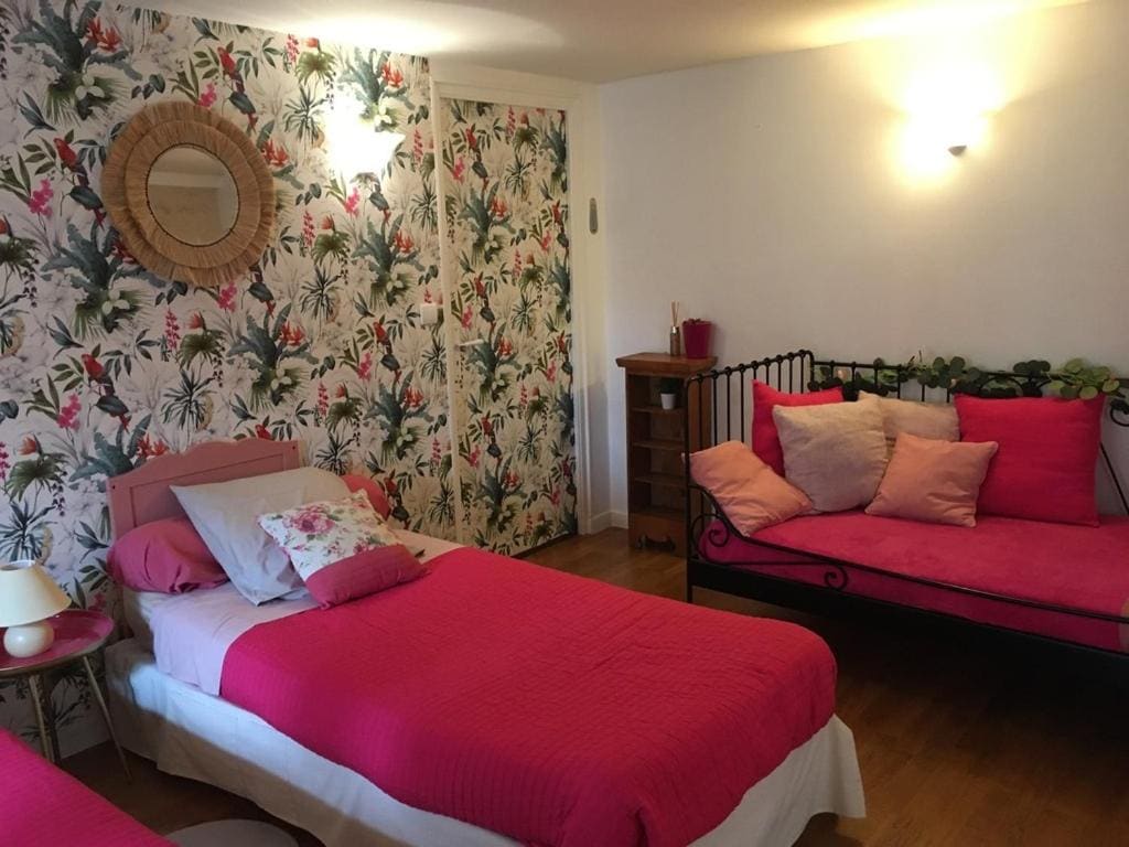 Triple Room with Private Bathroom room - Image 3