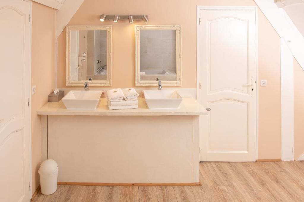 Deluxe Suite room - Image 1