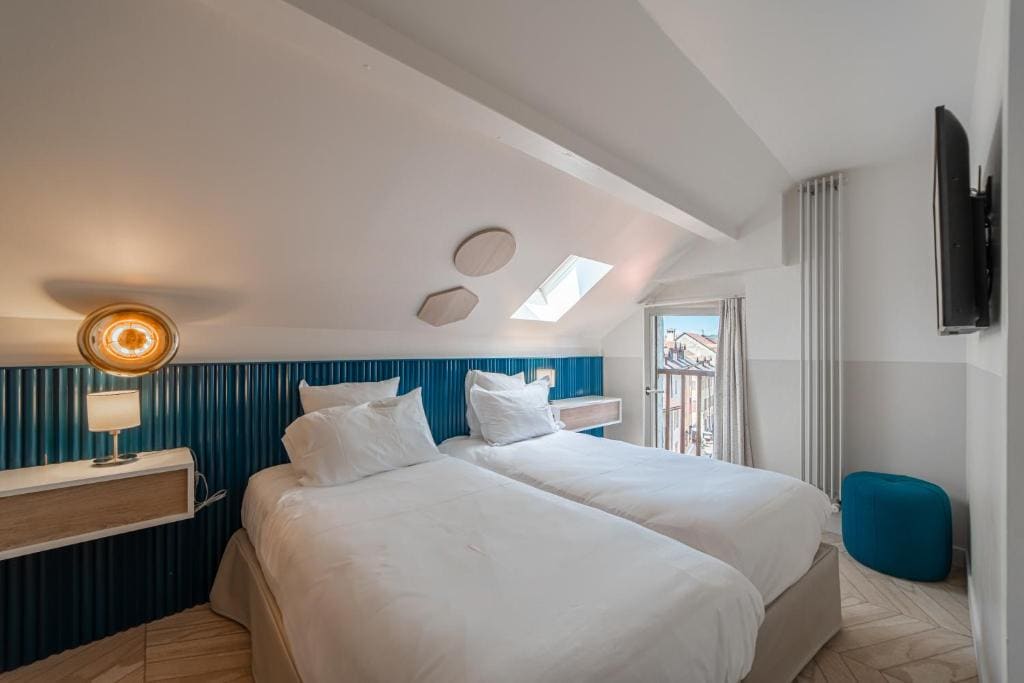 Charming Twin Room room - Image 3