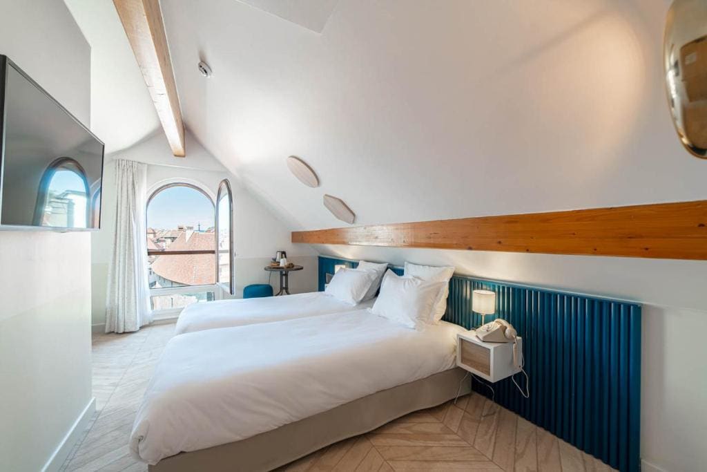 Premium Twin Room room - Image 1