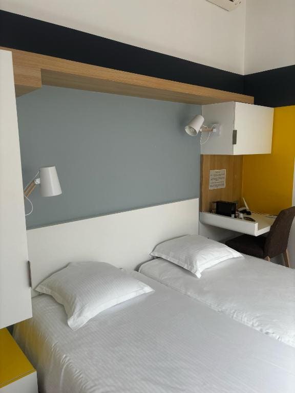 Duplex Quadruple Room with Air condition room - Image 3