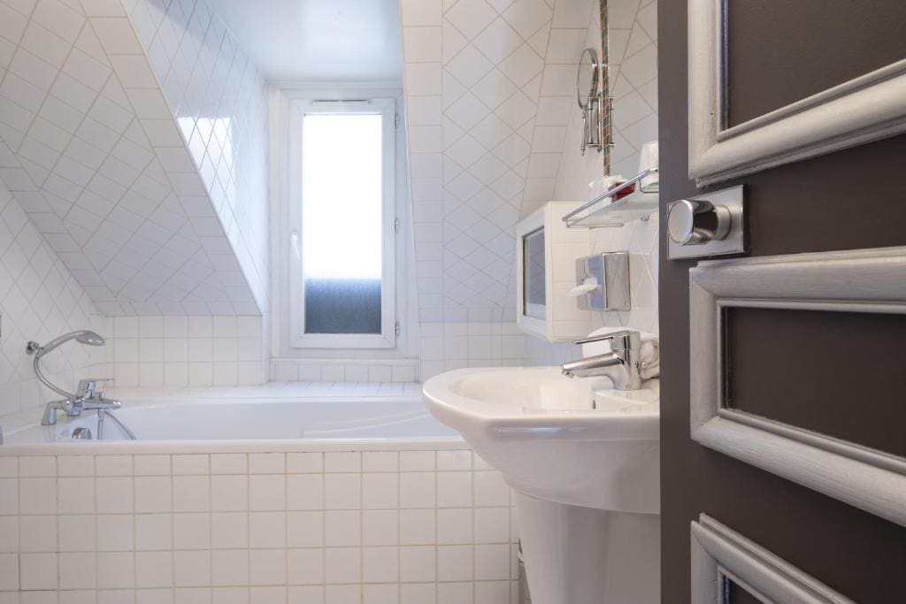 Small Double Room room - Image 3