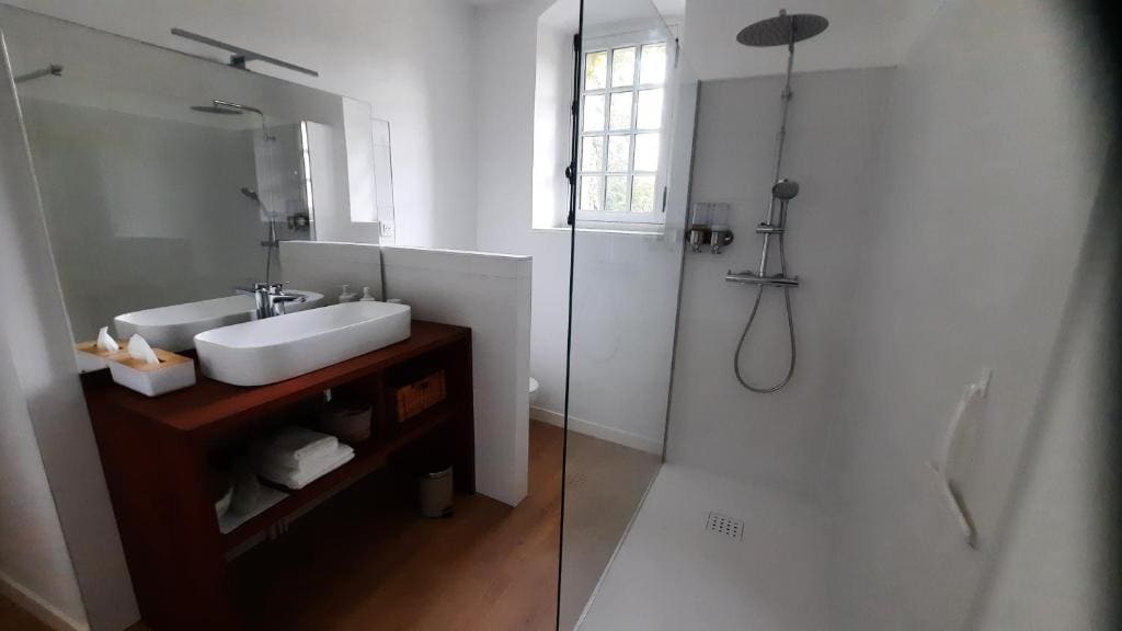 Double Room with Garden View room - Image 2