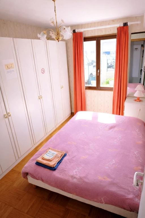 Room room - Image 3
