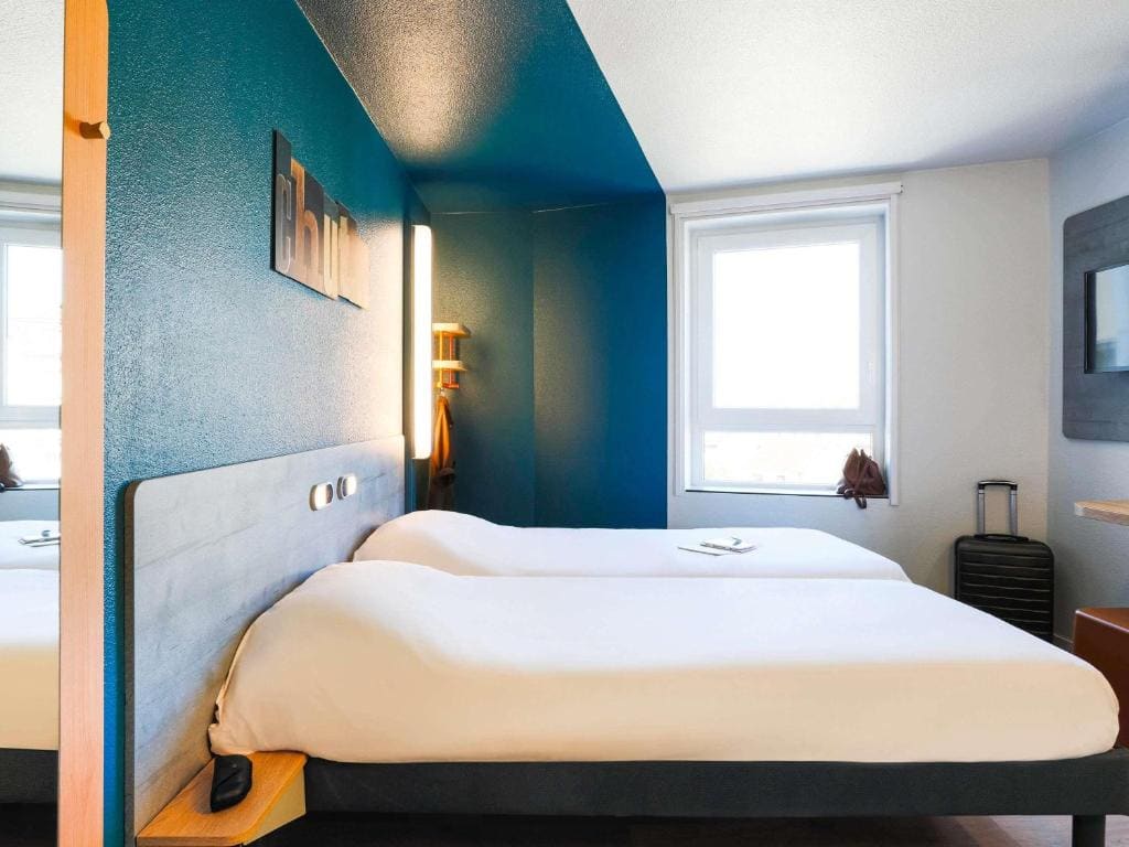 Room with One Queen Bed and One Bunk Bed room - Image 1