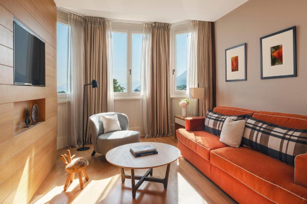Suite with Lake View room - Image 1
