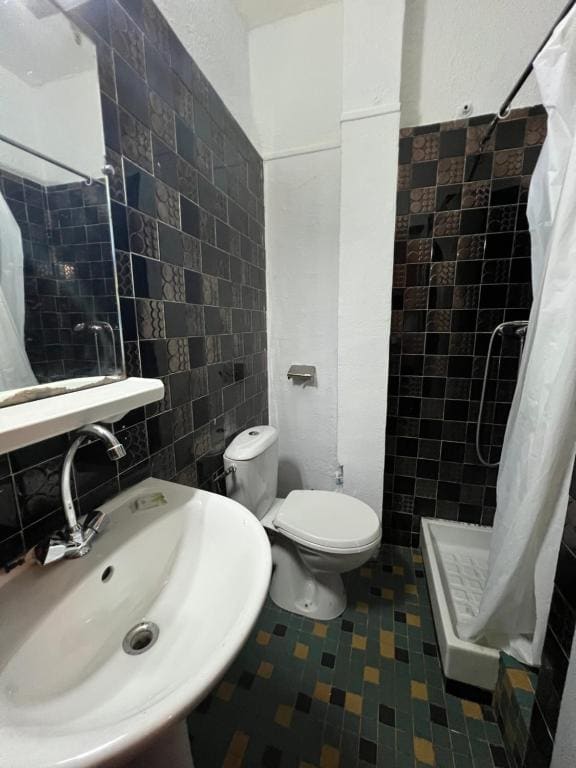 Double Room with Private Bathroom room - Image 2