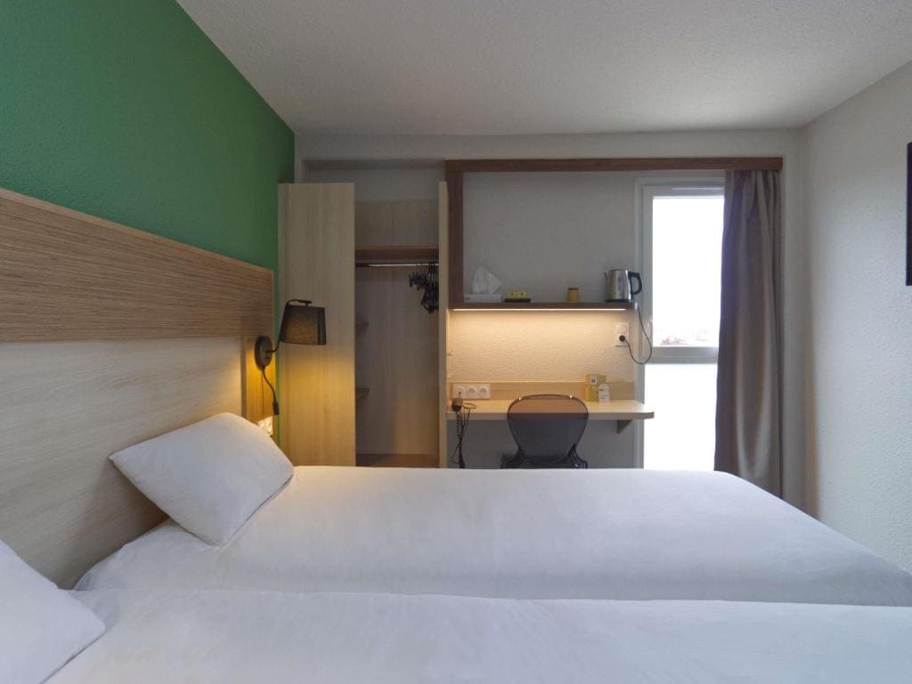 POP Room with Two Single Beds room - Image 1