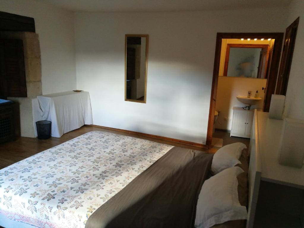 Double Room with Private Bathroom room - Image 1
