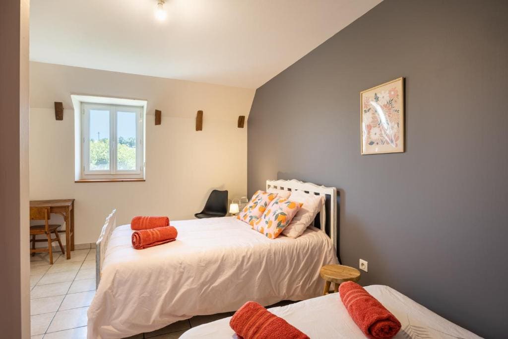 Apartment with Terrace room - Image 2