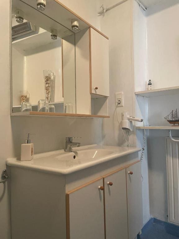 Triple Room with Bathroom room - Image 3