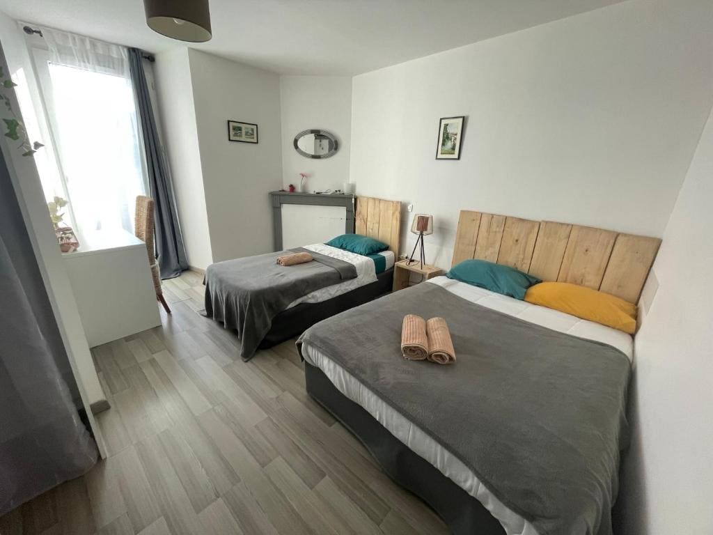 Triple Room with Private External Bathroom room - Image 2