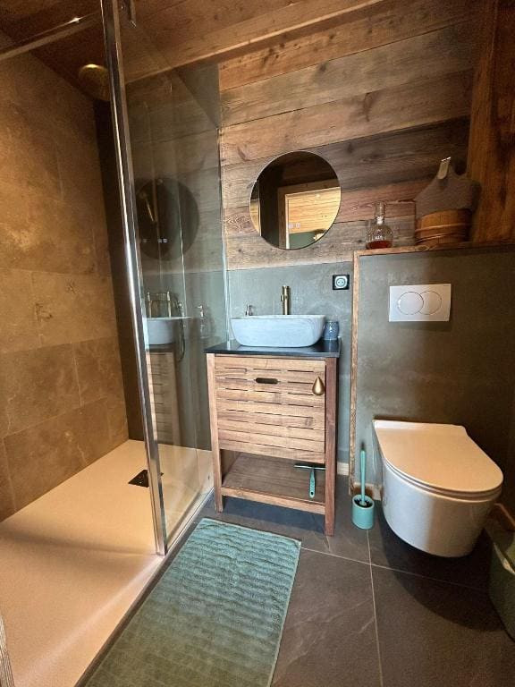 Double Room with Private Bathroom room - Image 1
