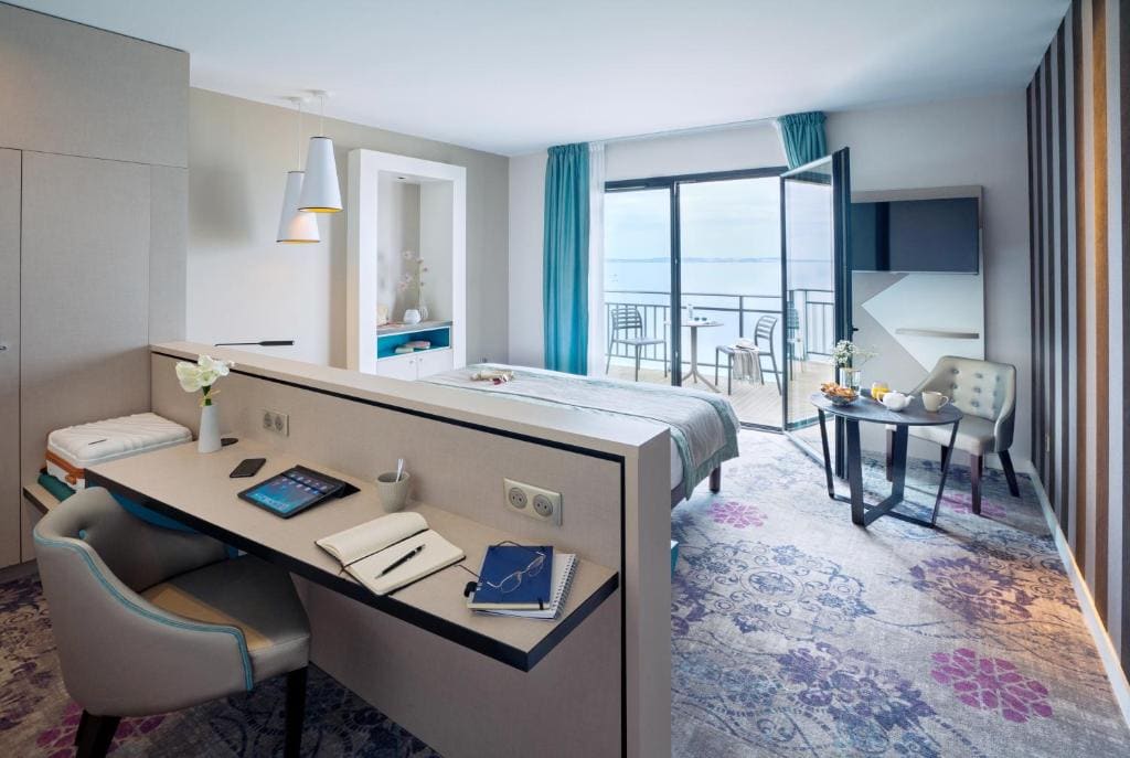 Comfort Room with Sea View room - Image 1