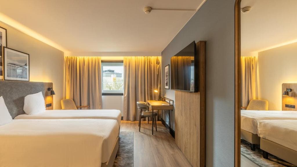 Standard Twin Room room - Image 2