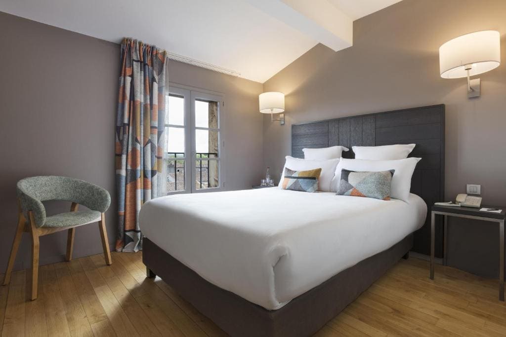 Standard Queen Room - Non-Smoking room - Image 2