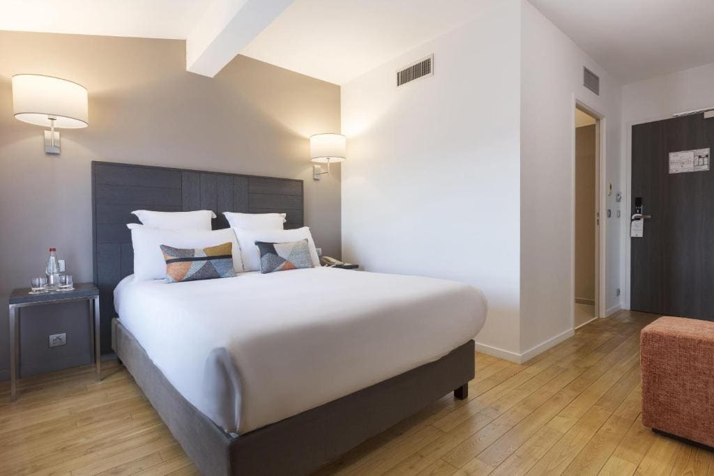 Standard Queen Room - Non-Smoking room - Image 1