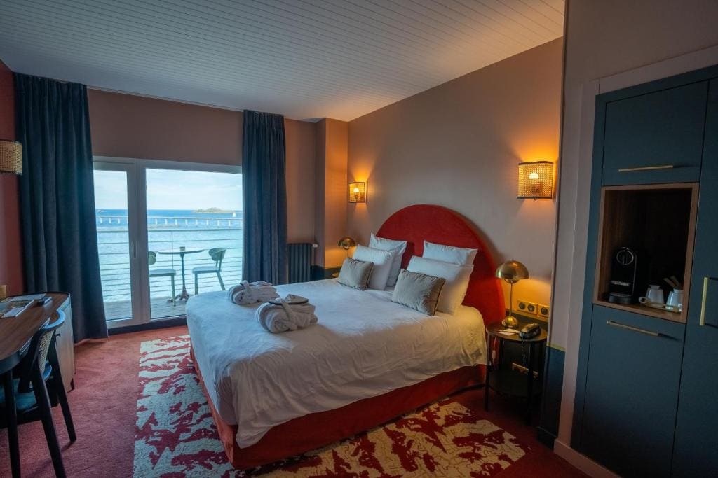 Privilège Double Room with Balcony and Sea View room - Image 3