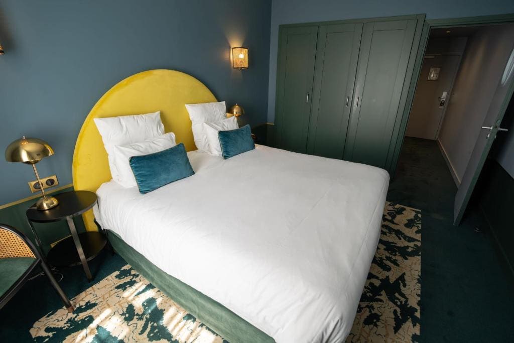 Standard Double Room - City Side room - Image 3