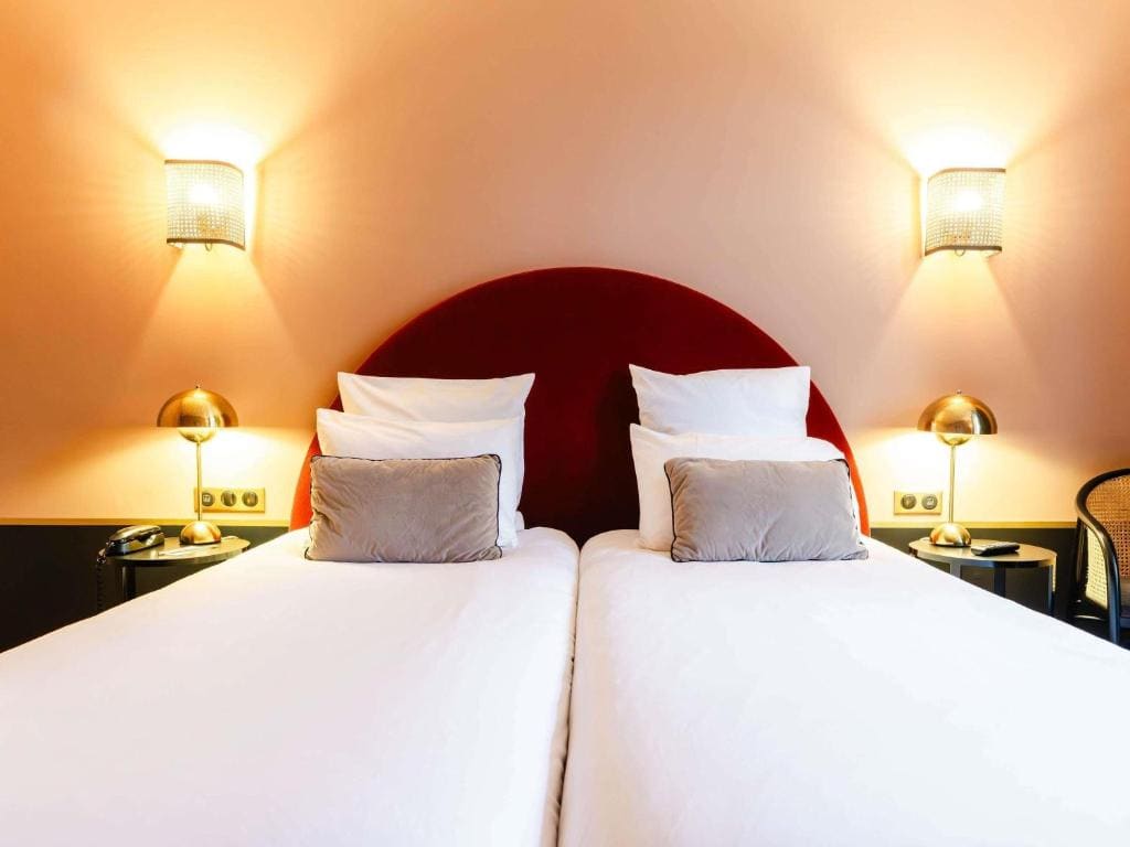 Standard Twin Room with City View room - Image 2
