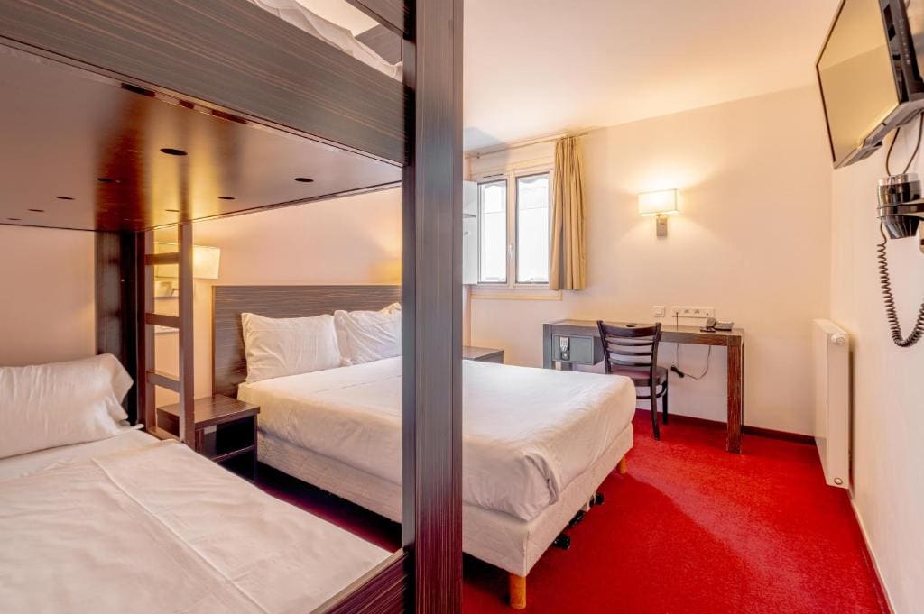 Quadruple Room room - Image 2