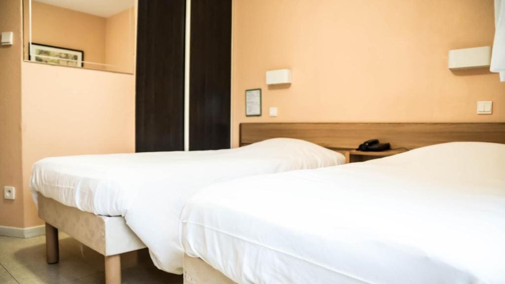 Classic Twin Room room - Image 1