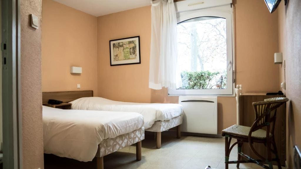 Classic Twin Room room - Image 2