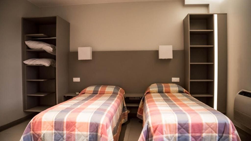 Luxury Quadruple Room room - Image 2
