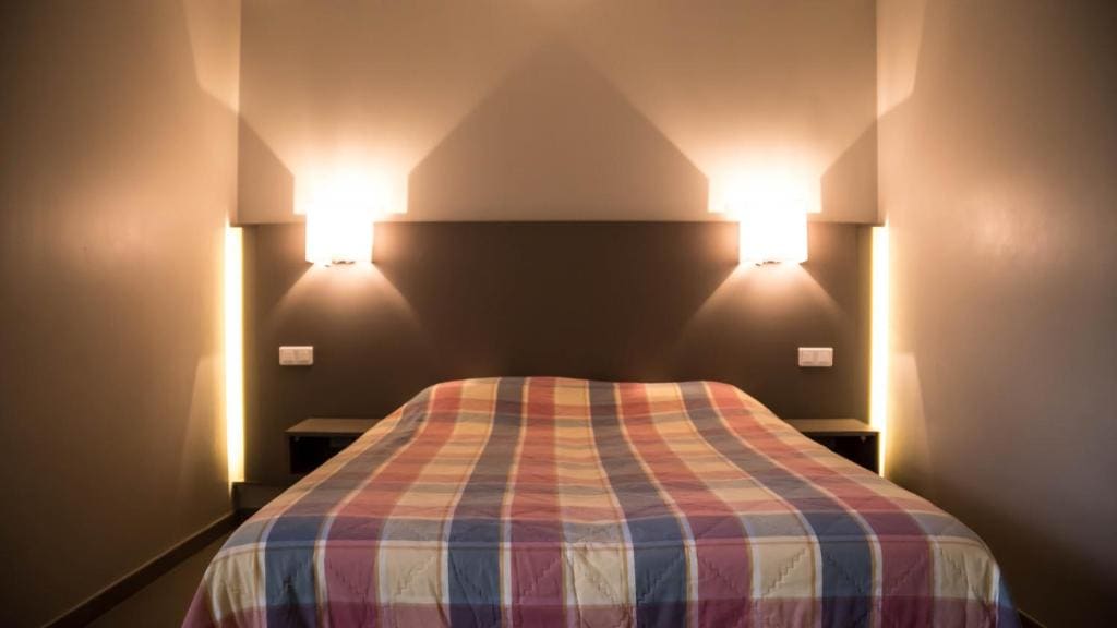 Luxury Quadruple Room room - Image 3