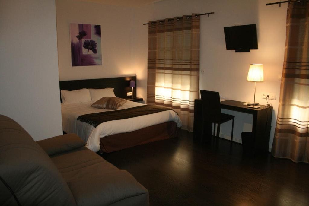 Family Room room - Image 2