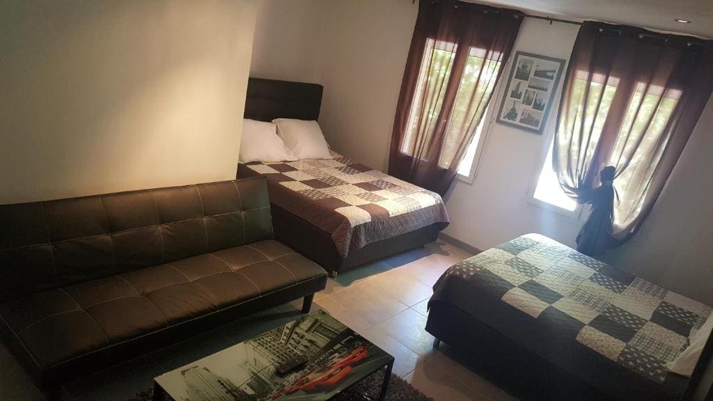 Suite room - Image 1