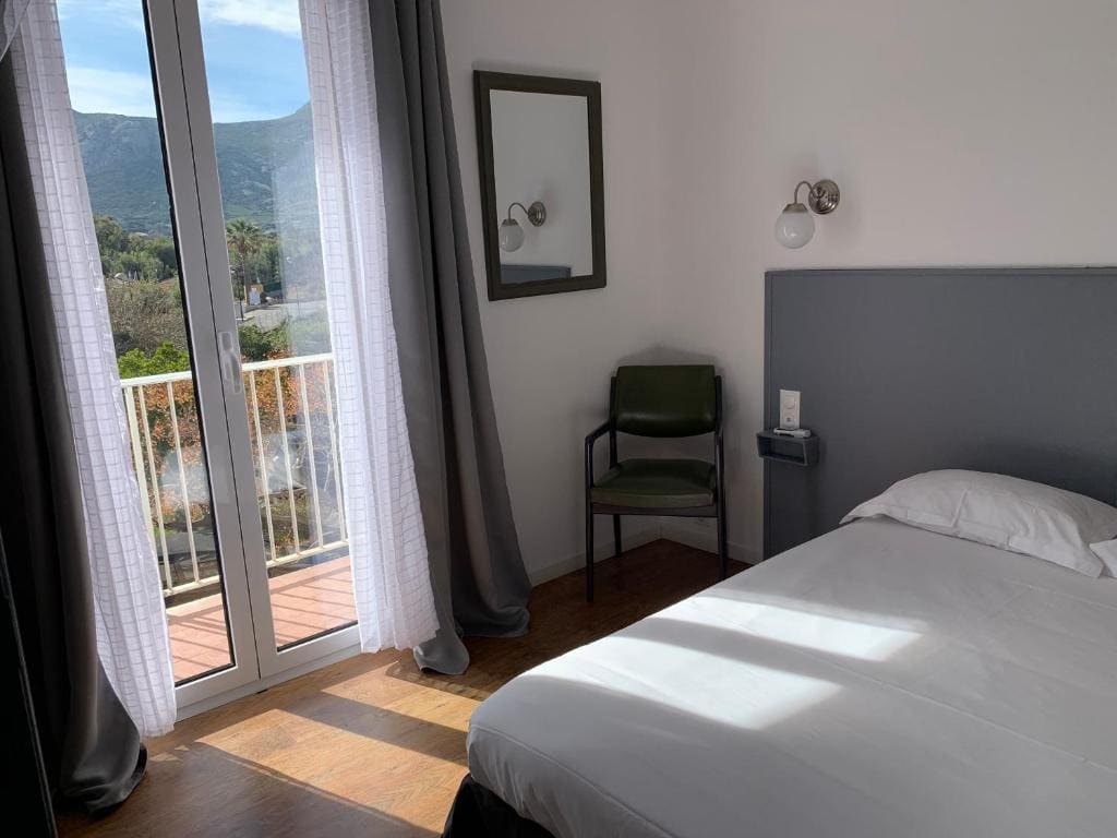 Standard Double Room room - Image 3
