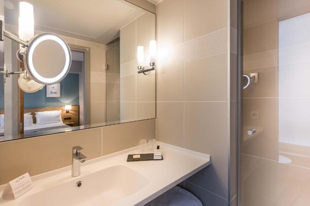 Double Room with Garden View room - Image 3