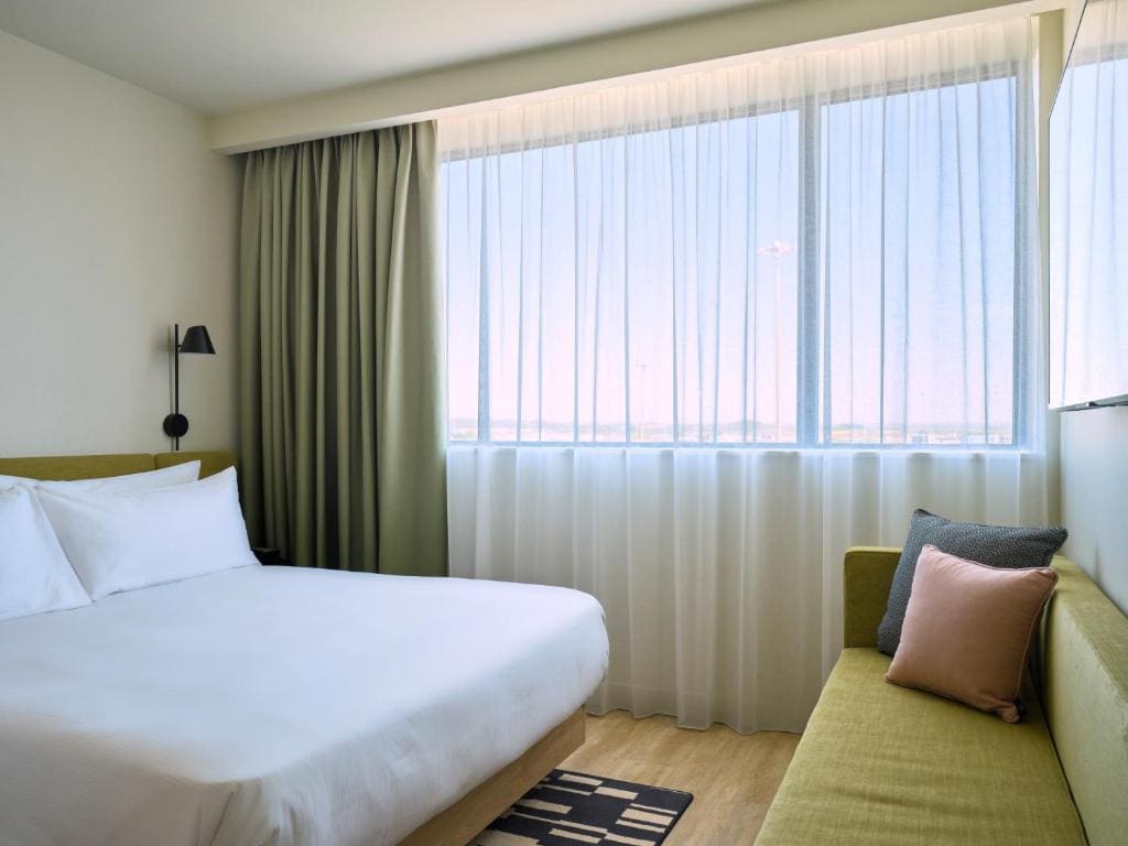 Queen Room with Sofa Bed room - Image 1