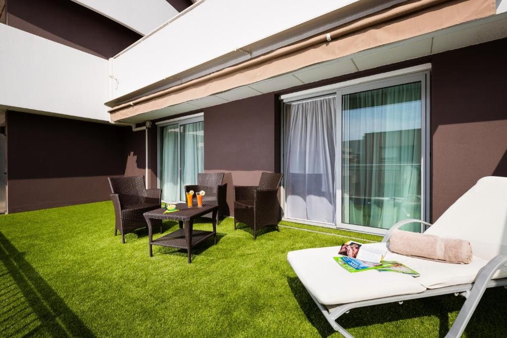 Deluxe Double Room with City View room - Image 3