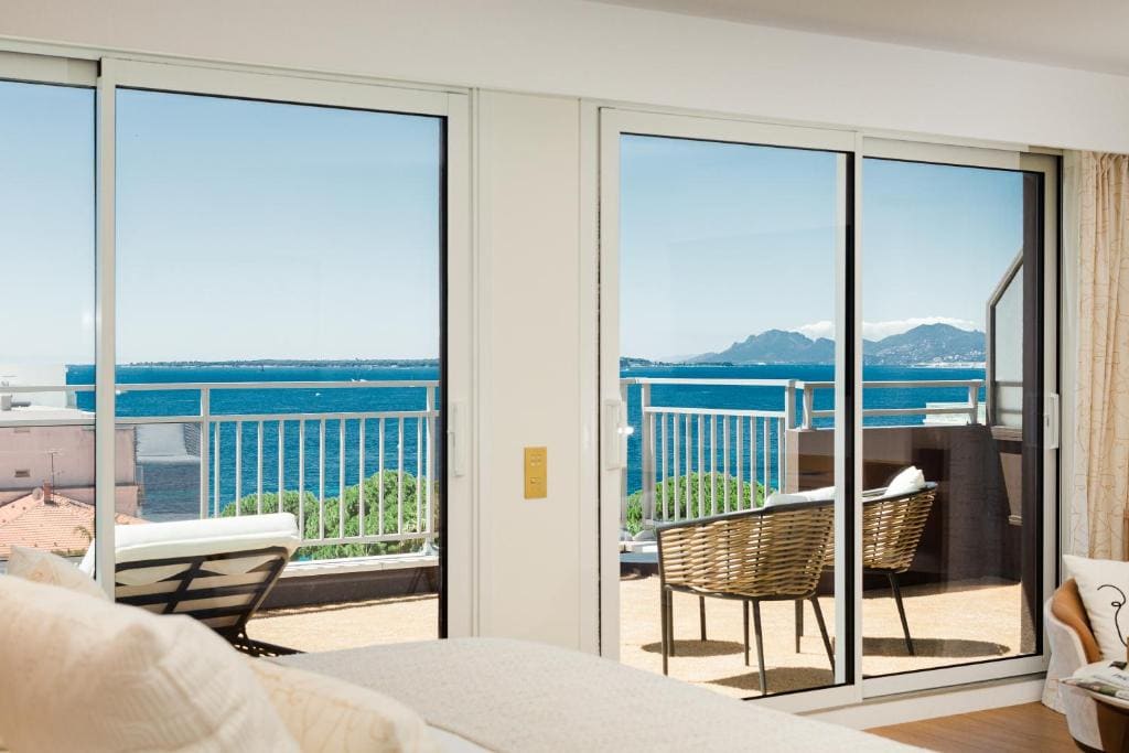 Junior Suite with Sea View room - Image 1
