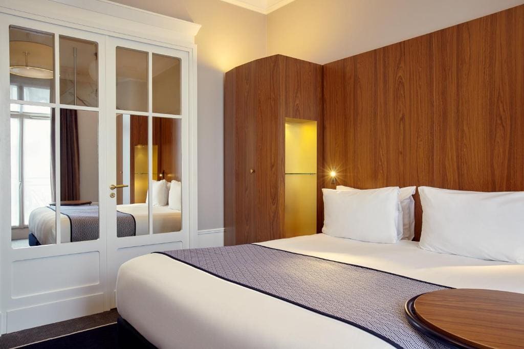 Premium King Room with City View room - Image 1