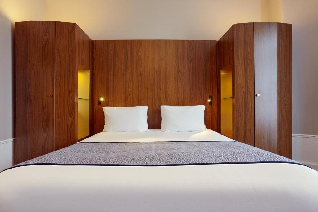 Standard King Room with Minifridge room - Image 1