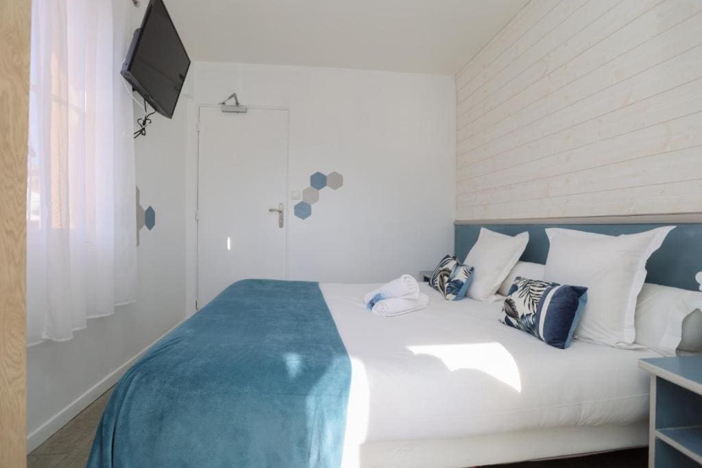 Double Room with Balcony room - Image 1