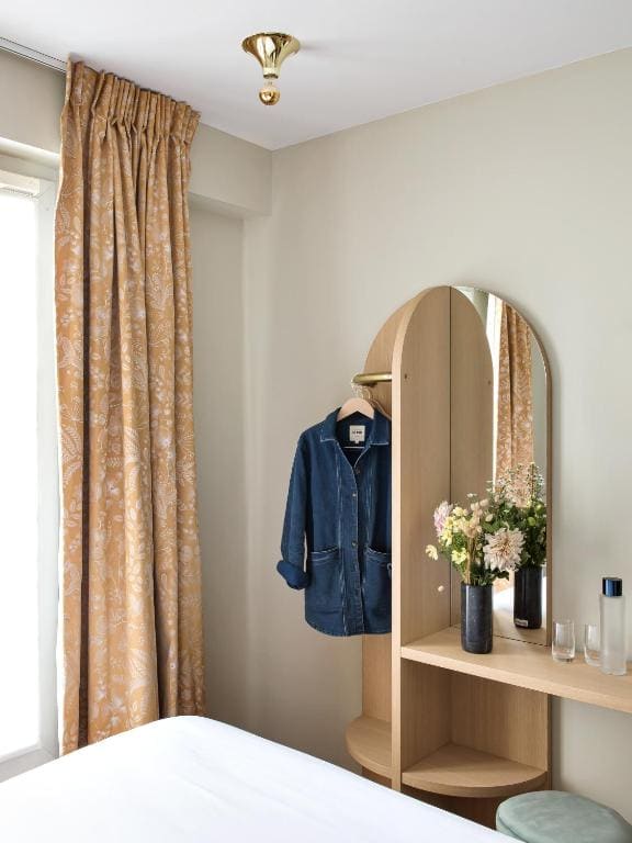 Standard Double Room - La bonne Amie room - Image 2