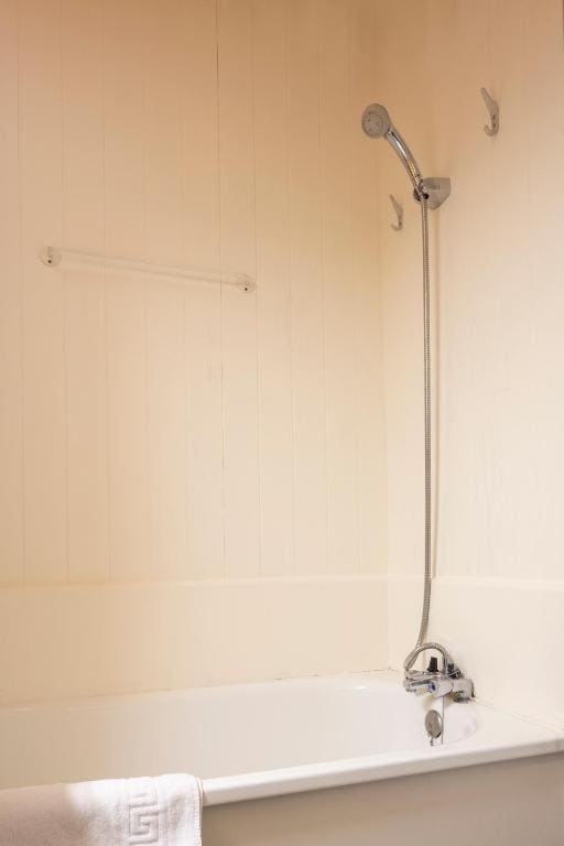 Standard Double Room with Balcony room - Image 3