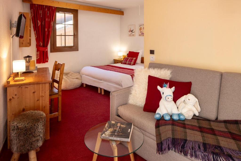 Quadruple Room with Balcony room - Image 2