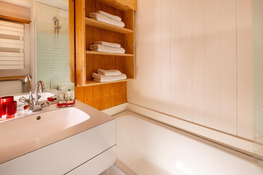 Standard Double Room room - Image 2