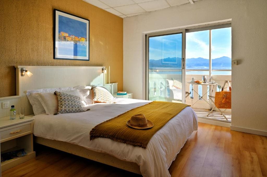 Double Room with Terrace and sea view - upper floor room - Image 3