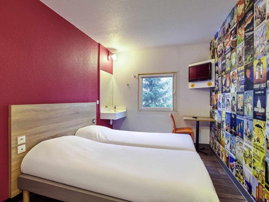 Cabrio Double Room with Bathroom room - Image 3