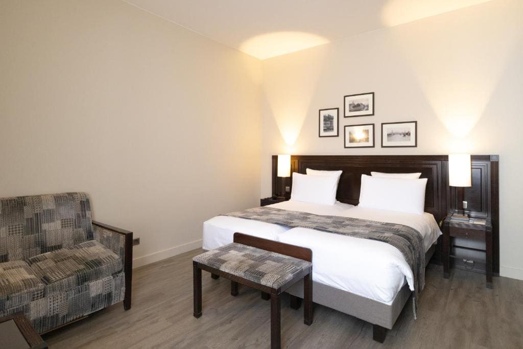 Deluxe Room room - Image 2