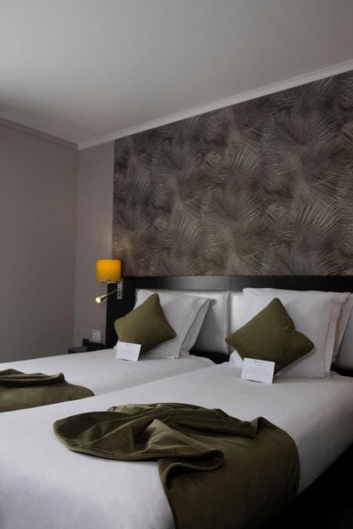 Standard Twin Room room - Image 1