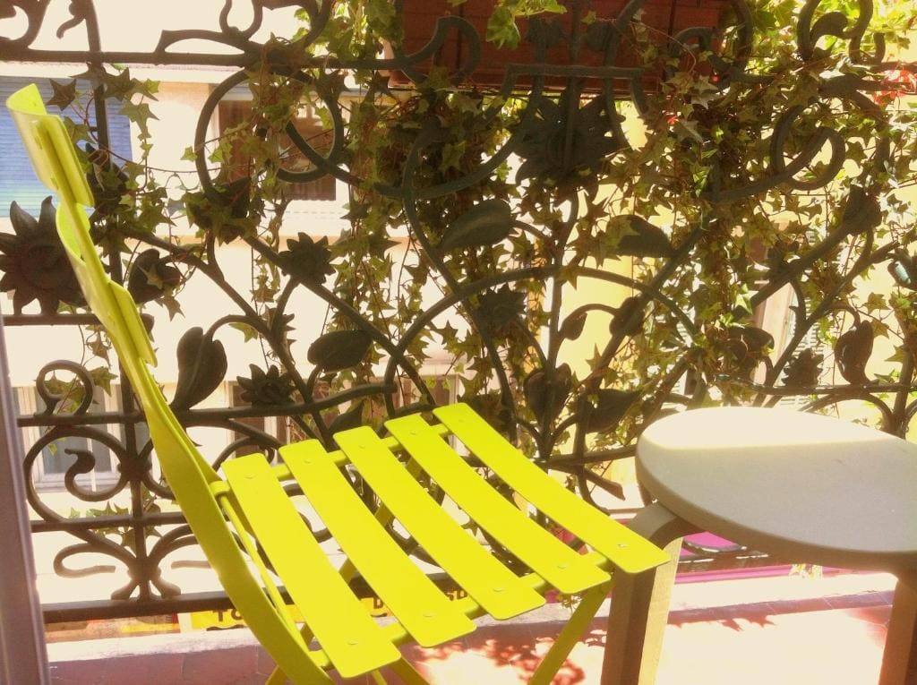 Double Room with Balcony room - Image 2